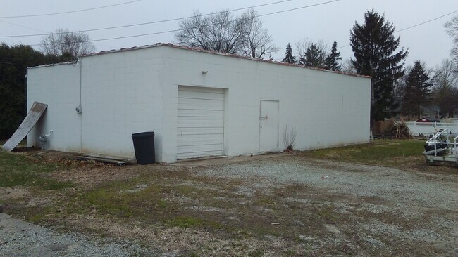 More details for 3639 Nichol Ave, Anderson, IN - Retail for Lease