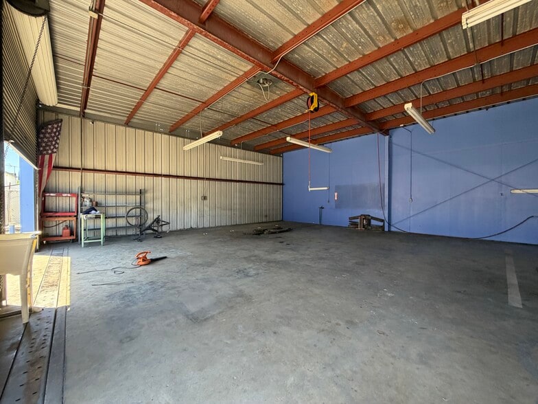 1697 Mccormick St, Turlock, CA for lease - Building Photo - Image 2 of 4