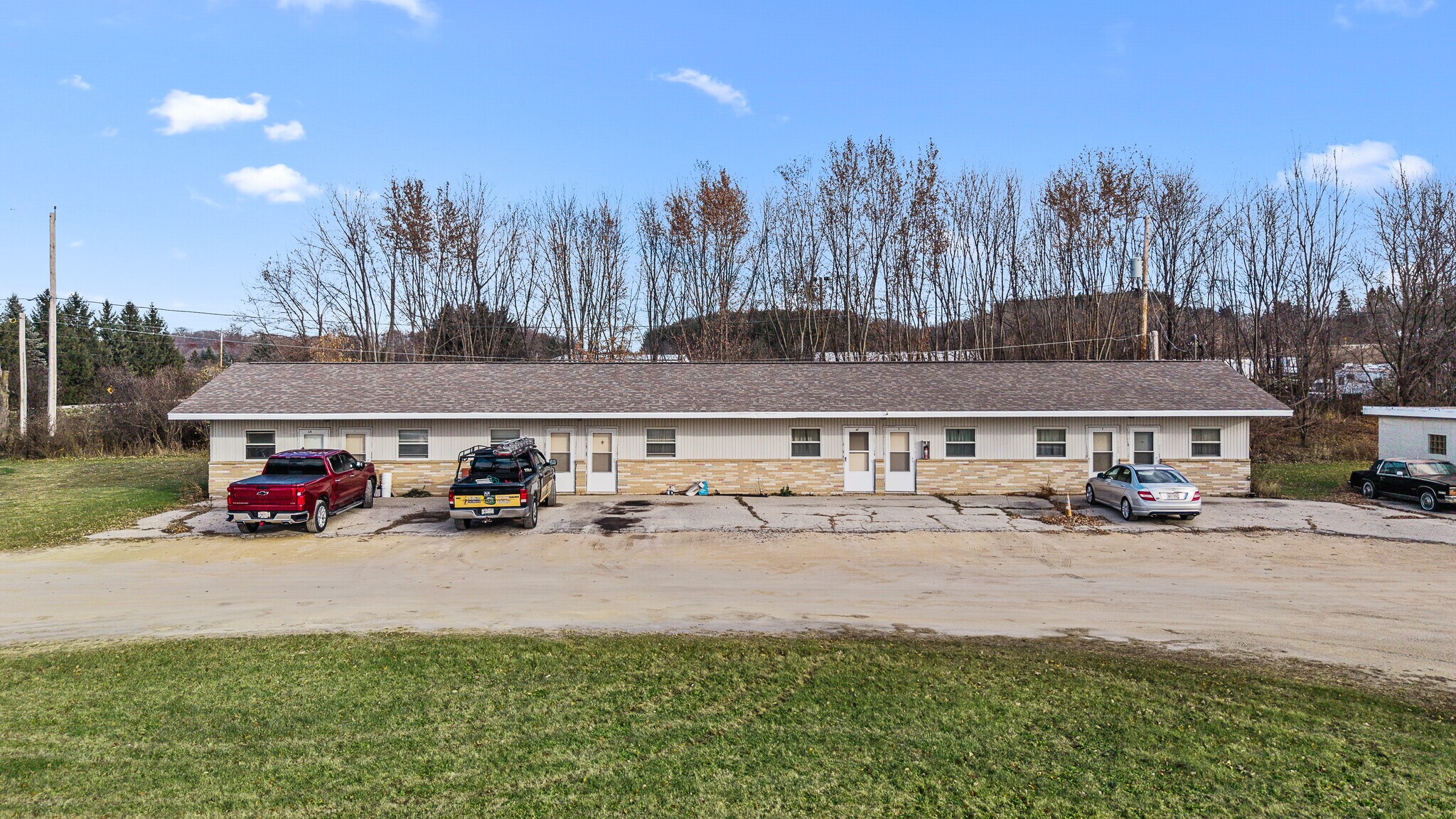 4991 Arthur Rd, Slinger, WI à vendre Photo du bâtiment- Image 1 de 42