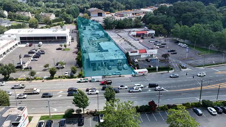 1850 E Jericho Tpke, Huntington, NY for sale - Building Photo - Image 1 of 45