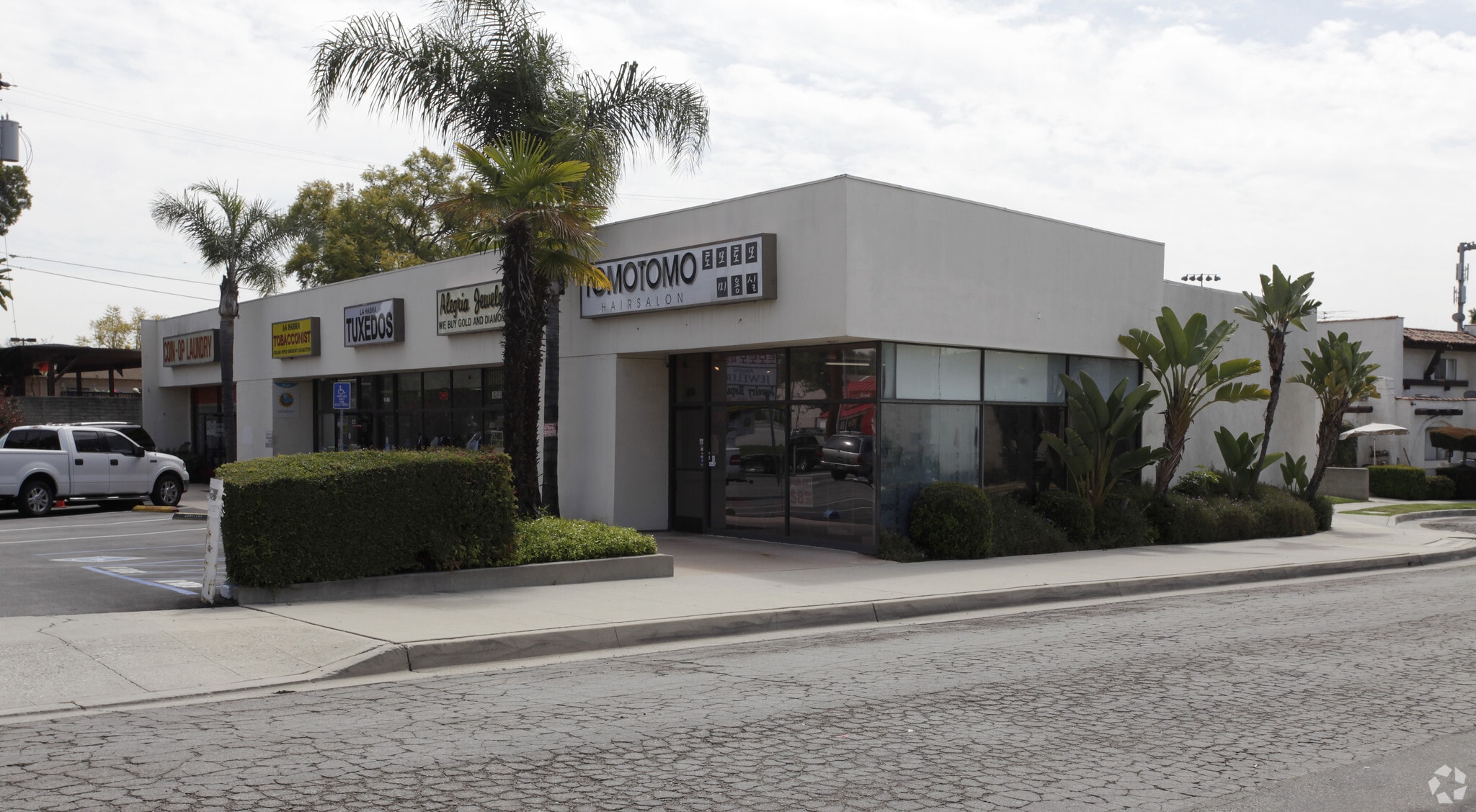 1480-1490 W Whittier Blvd, La Habra, CA for lease Primary Photo- Image 1 of 14