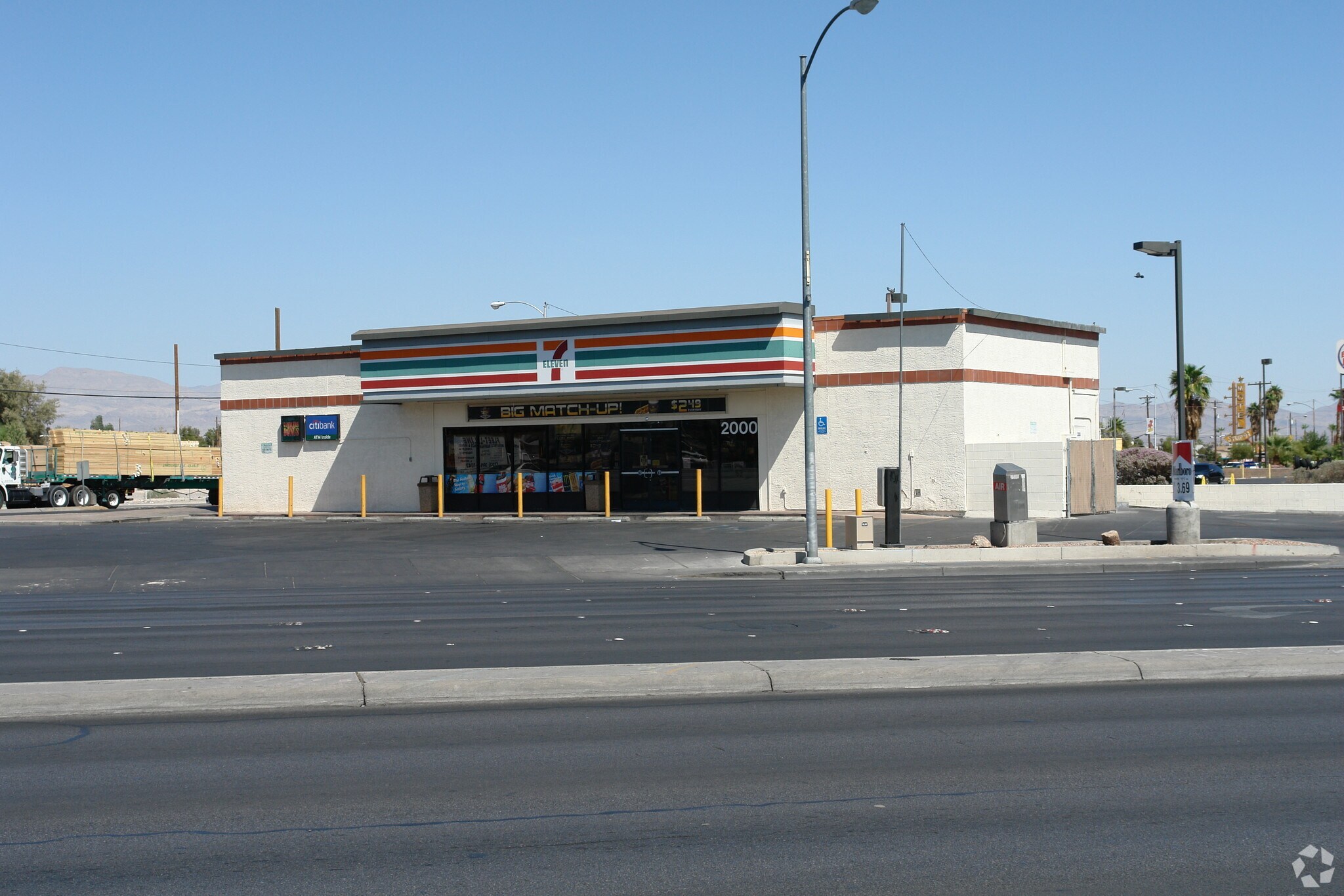 2000 N Las Vegas Blvd, North Las Vegas, NV for lease Primary Photo- Image 1 of 3