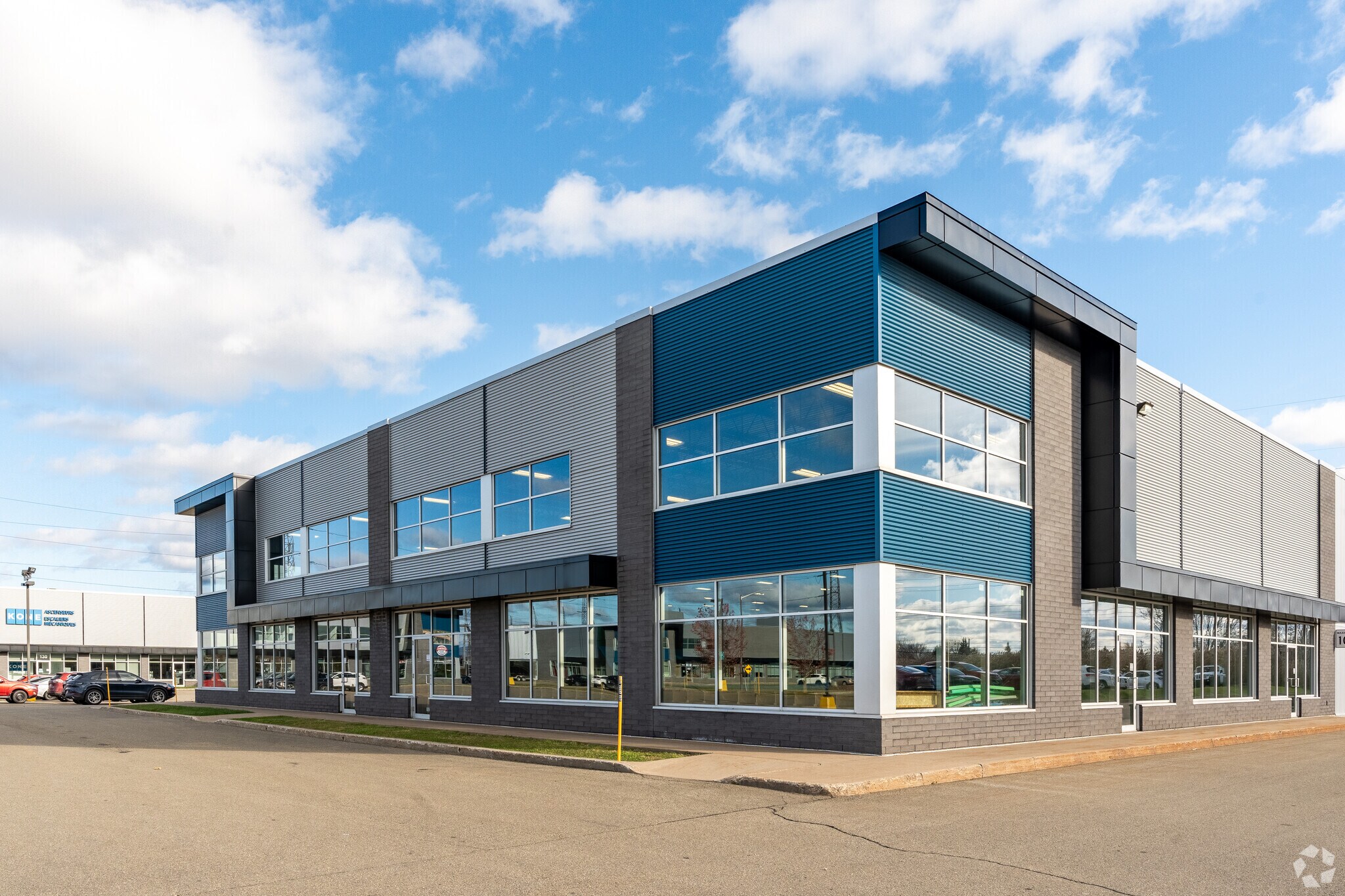 185 Rue Fortin, Québec, QC à louer Photo du bâtiment- Image 1 de 18