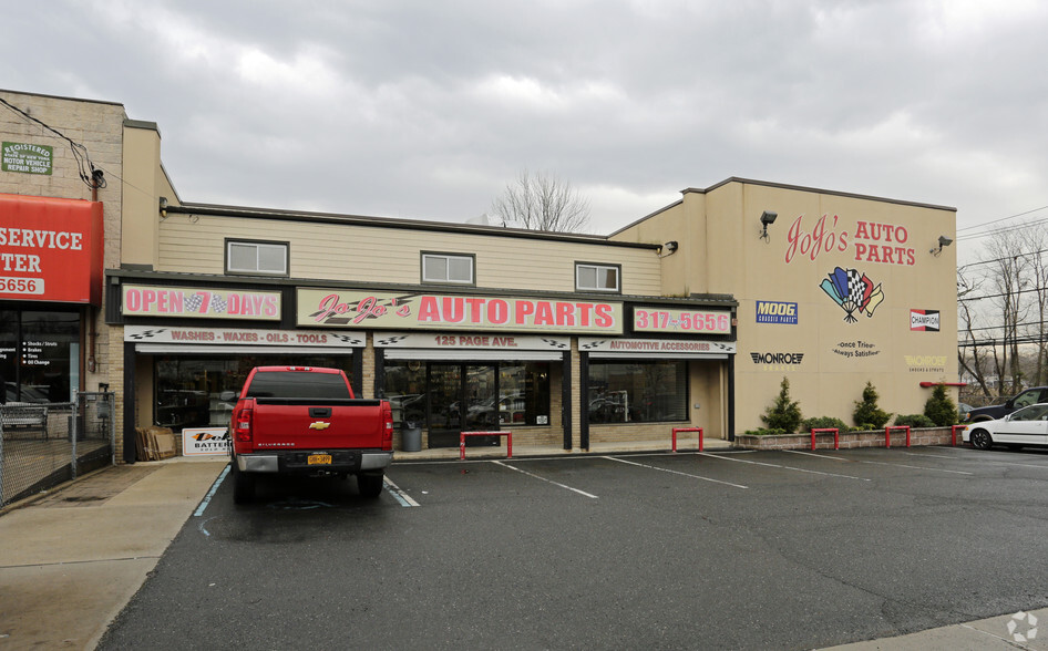 115-125 Page Ave, Staten Island, NY à louer - Photo principale - Image 1 de 10