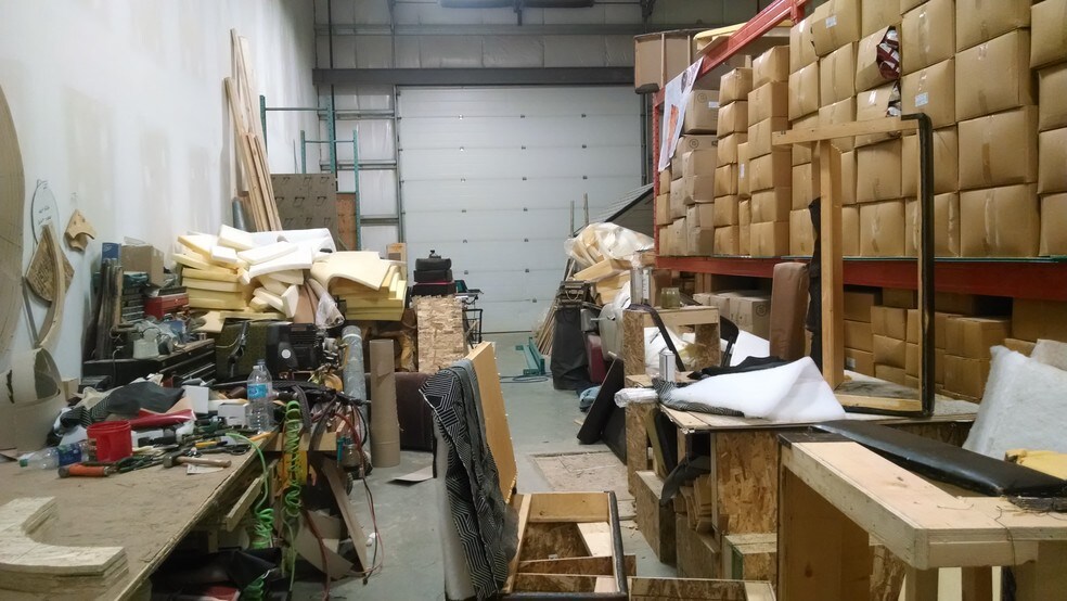 8800 Venture Ave SE, Calgary, AB à louer - Photo intérieure - Image 2 de 45