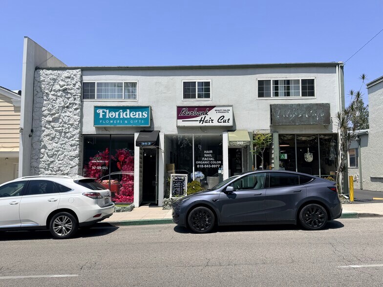 353-359 E Magnolia Blvd, Burbank, CA à louer - Photo du bâtiment - Image 1 de 10