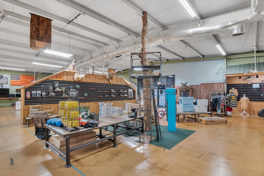 2023 Memorial Dr, Waycross, GA à vendre - Photo intérieure - Image 3 de 24