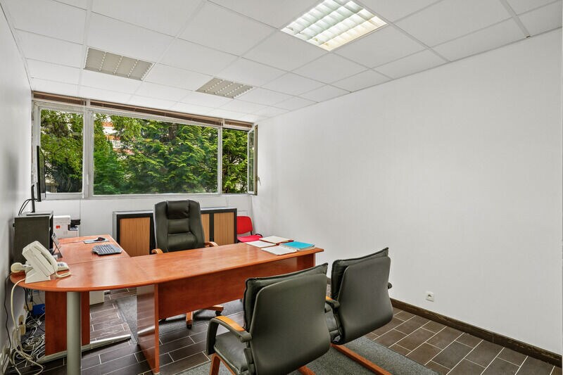 52 Rue Des Haies, Paris for sale - Building Photo - Image 2 of 11