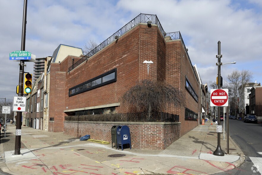 2301 Pennsylvania Ave, Philadelphia, PA à vendre - Photo principale - Image 2 de 13