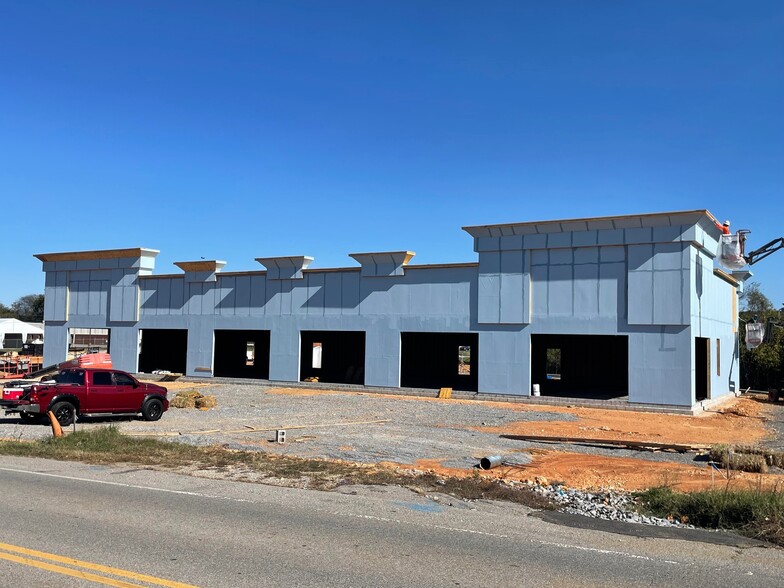 2585 Old Russellville Pike, Clarksville, TN for lease - Primary Photo - Image 1 of 11