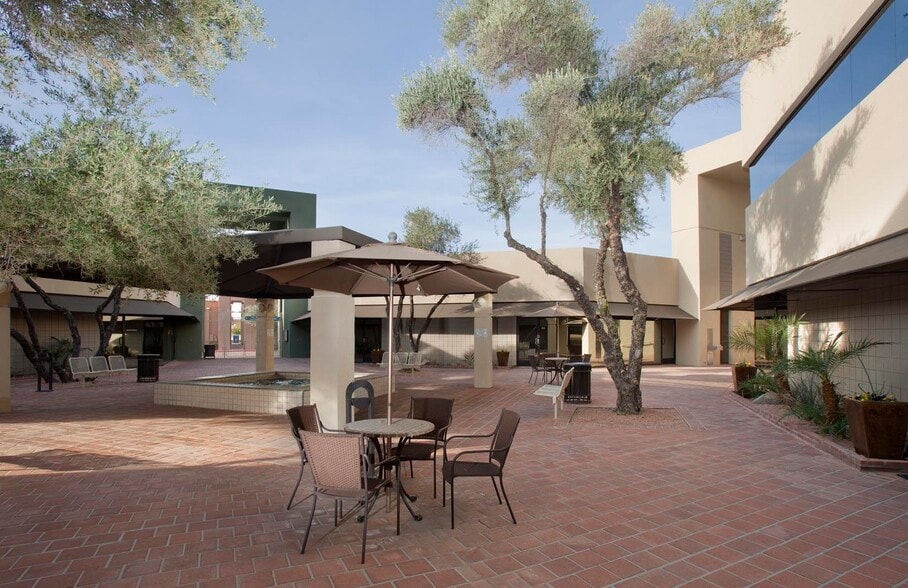 4045 E Bell Rd, Phoenix, AZ for lease - Building Photo - Image 2 of 4