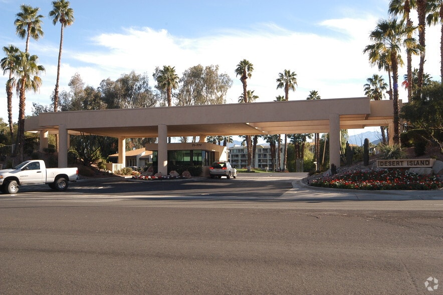 71777 Frank Sinatra Dr, Rancho Mirage, CA for sale - Primary Photo - Image 1 of 4