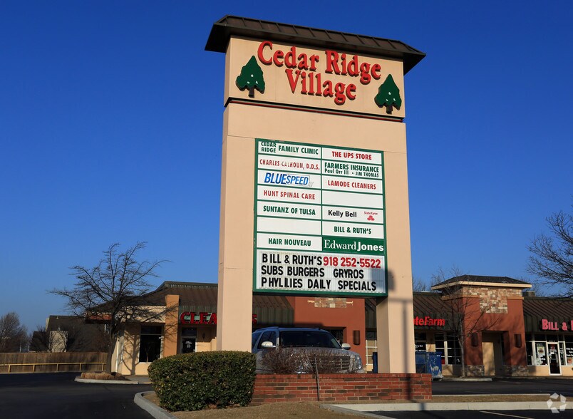 10026 S Mingo Rd, Tulsa, OK à louer - Photo du bâtiment - Image 3 de 3