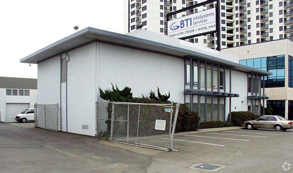 1719 64th St, Emeryville, CA à vendre - Photo du bâtiment - Image 2 de 4