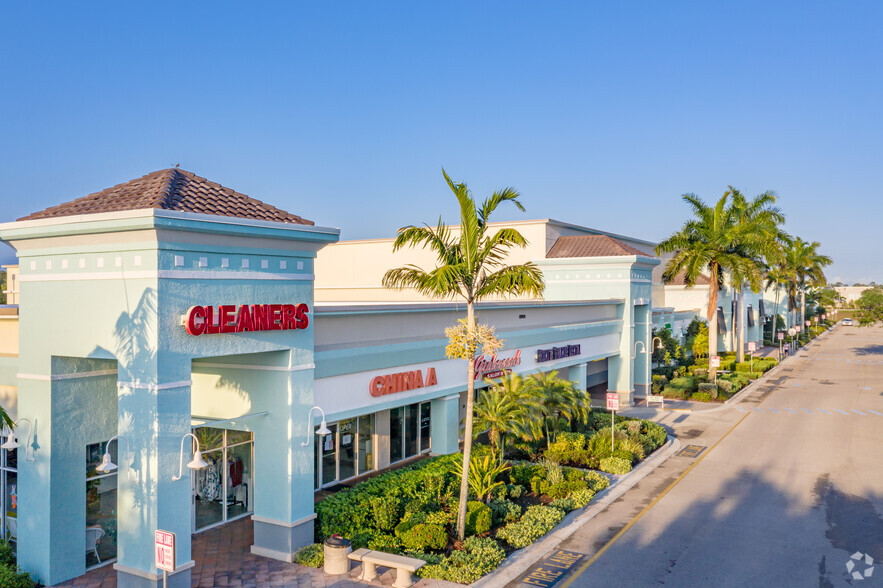 12870-12950 Trade Way Four, Bonita Springs, FL for lease - Primary Photo - Image 1 of 3