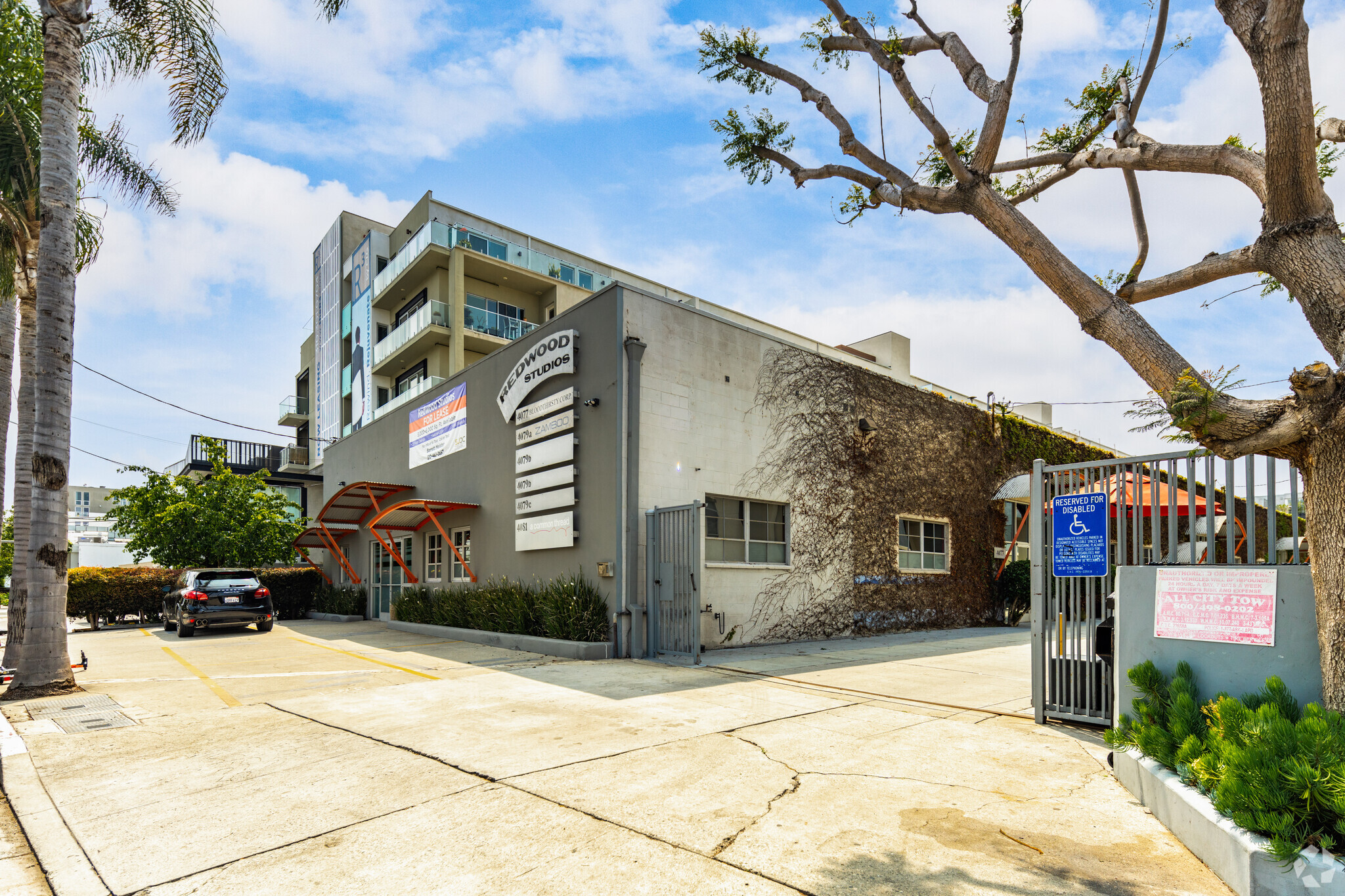 4077-4081 Redwood Ave, Los Angeles, CA à louer Photo principale- Image 1 de 21