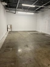 1009-1021 Crossroads Plaza Dr, Moody, AL for lease Interior Photo- Image 2 of 7