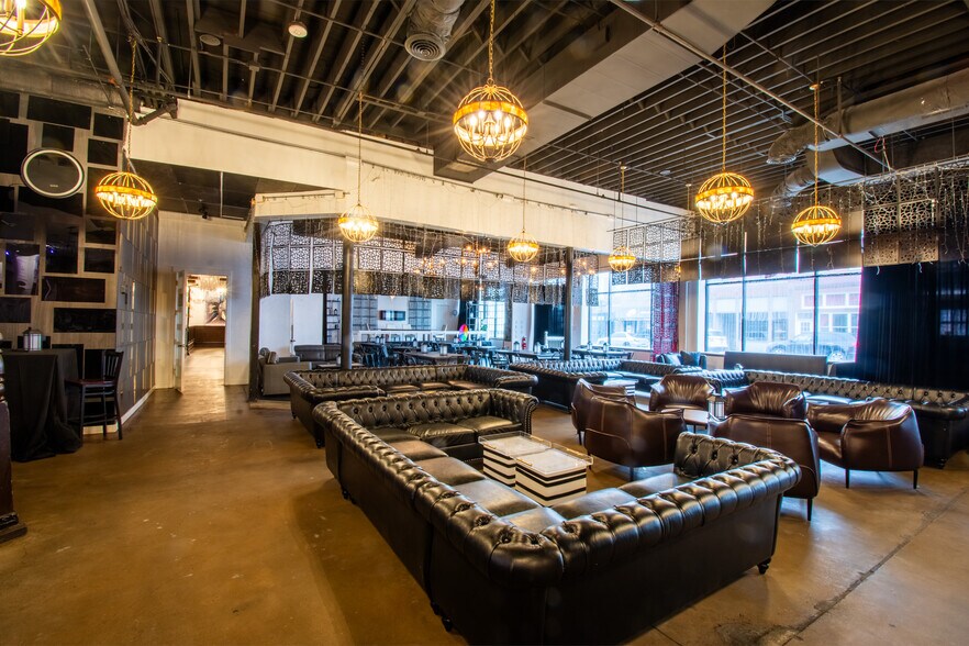 28-42 W New York St, Aurora, IL à vendre - Photo du bâtiment - Image 3 de 7