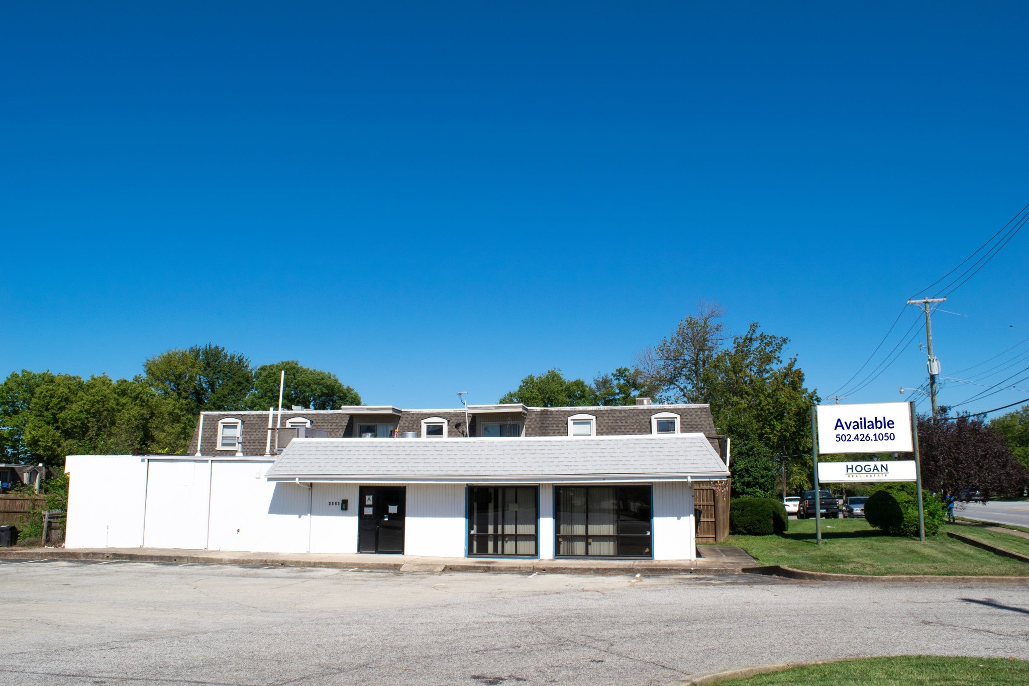 4036 Poplar Level Rd, Louisville, KY à vendre Photo du bâtiment- Image 1 de 1