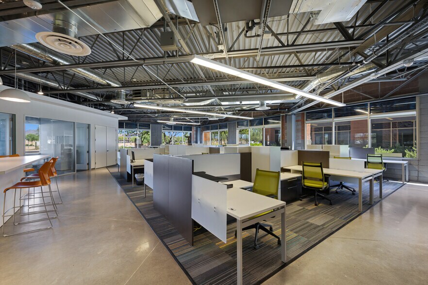 8901 E Pima Center Pky, Scottsdale, AZ à louer - Photo du bâtiment - Image 3 de 16
