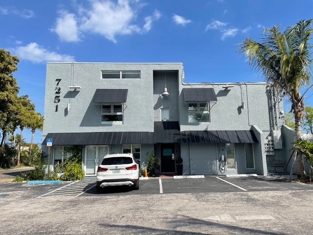 7251 NE 2nd Ave, Miami, FL for lease - Building Photo - Image 3 of 6