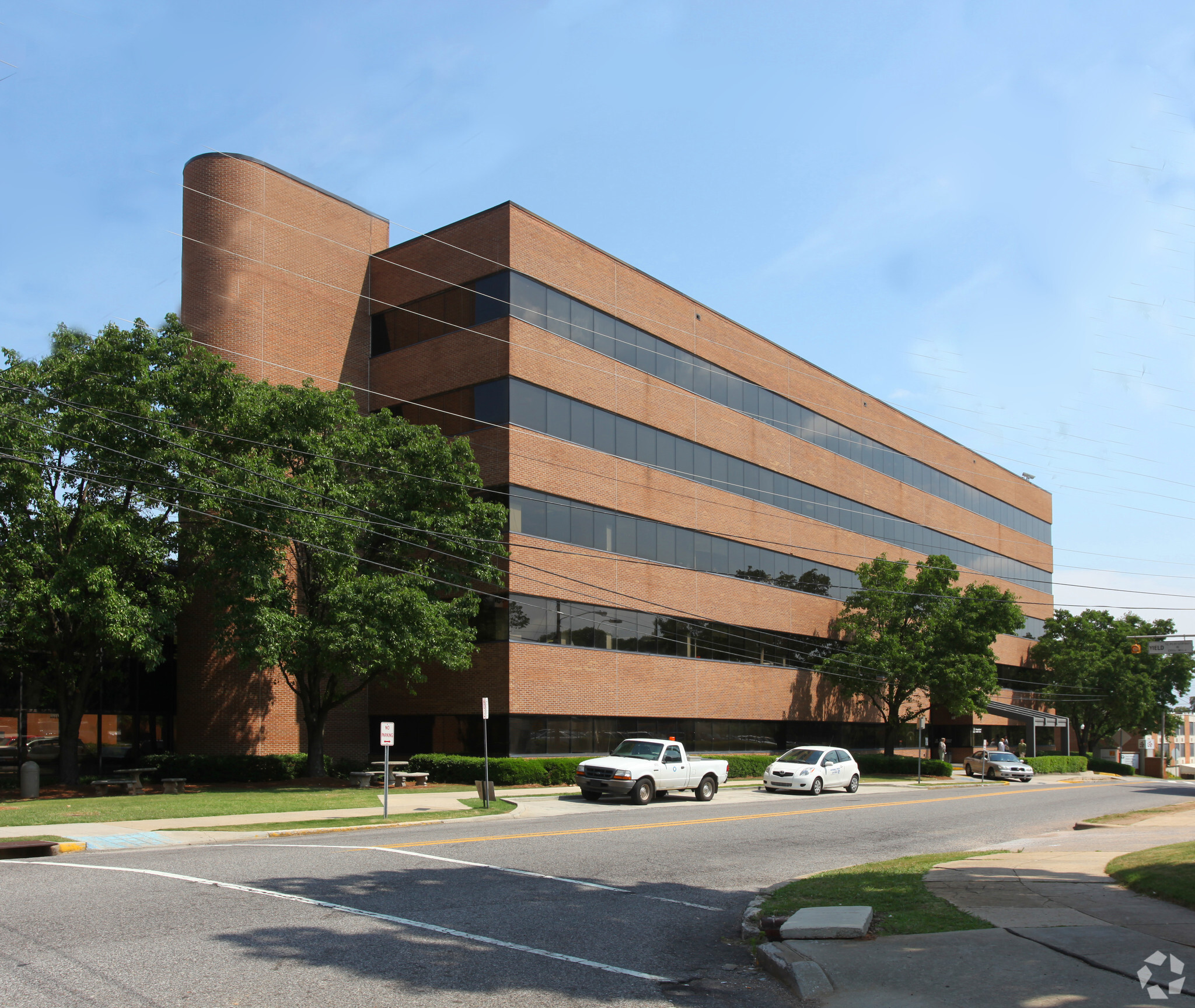 2700 10th Ave S, Birmingham, AL for lease Primary Photo- Image 1 of 6