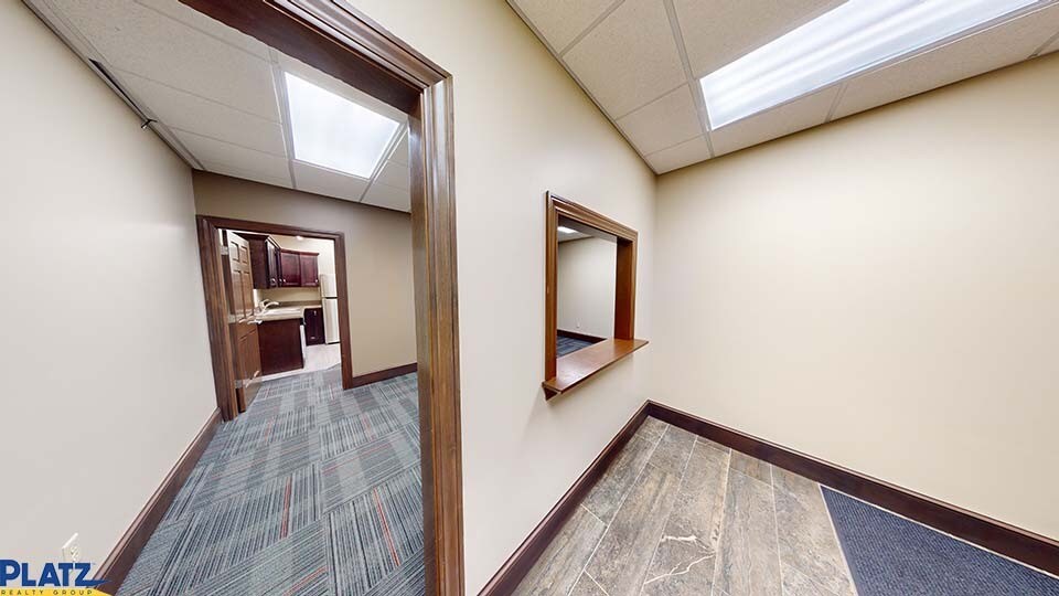 1305 Boardman Canfield Rd, Youngstown, OH for lease - Interior Photo - Image 2 of 13