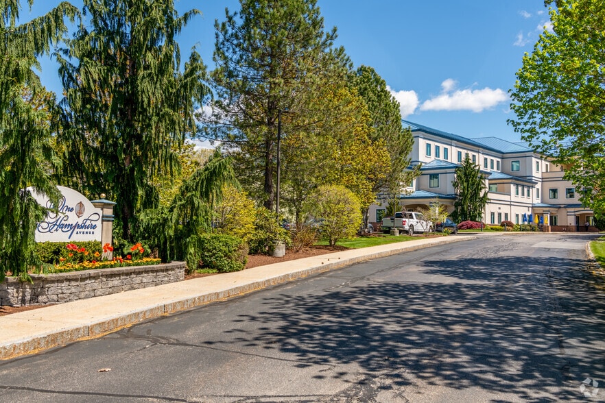 1 New Hampshire Ave, Portsmouth, NH for lease - Building Photo - Image 2 of 22