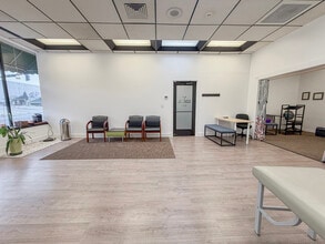 4180 W Broadway Ave, Robbinsdale, MN à louer Photo intérieure- Image 2 de 11