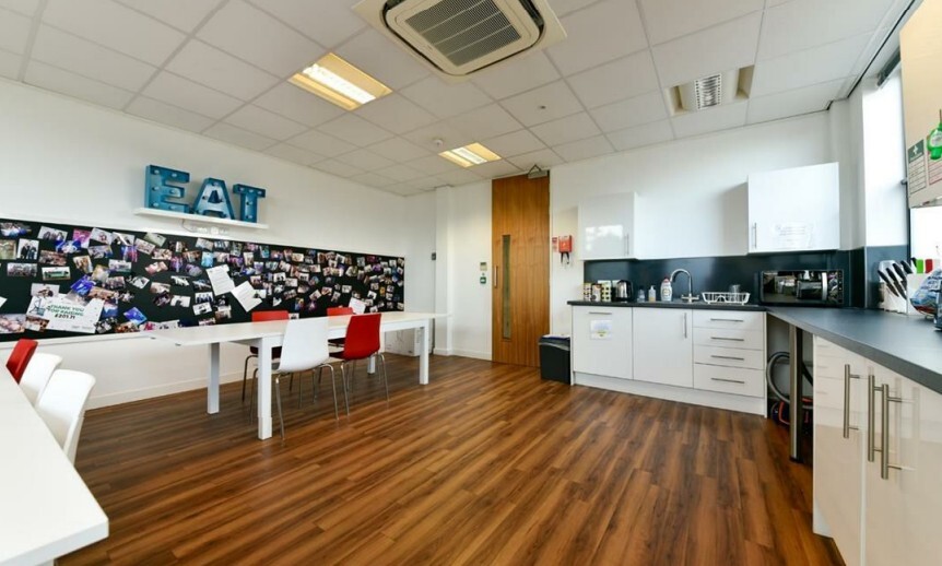 1E Empingham House, Uppingham Gate, Oakham for lease - Interior Photo - Image 2 of 3