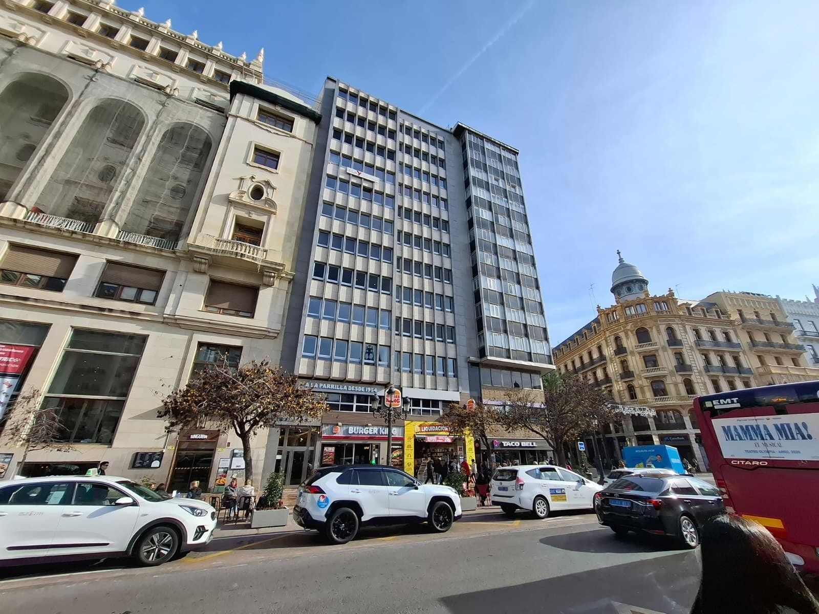 Office in València, Valencia for lease Building Photo- Image 1 of 22