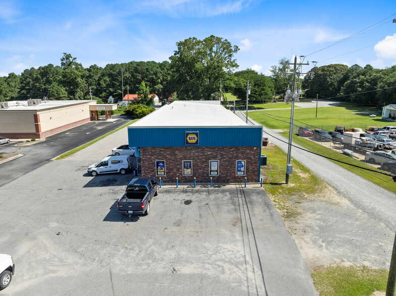 1108 Kingold Blvd, Snow Hill, NC à vendre - Photo principale - Image 1 de 13