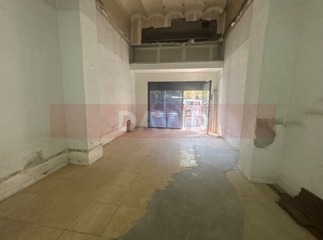 Retail in Barcelona, Barcelona for lease - Interior Photo - Image 2 of 3