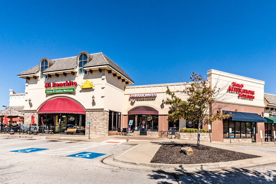 14020-14040 W 119th St, Olathe, KS for lease - Primary Photo - Image 1 of 5