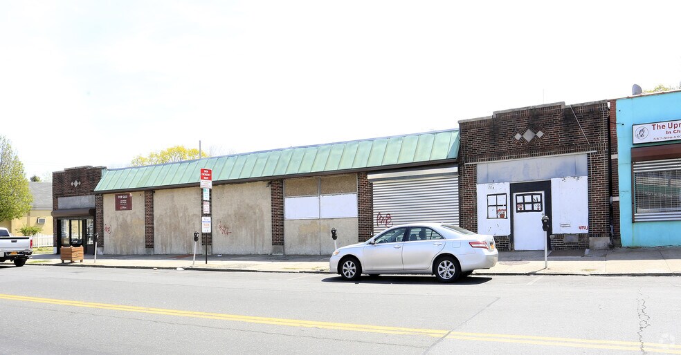 200-210 W 1st St, Mount Vernon, NY à vendre - Photo du bâtiment - Image 2 de 3