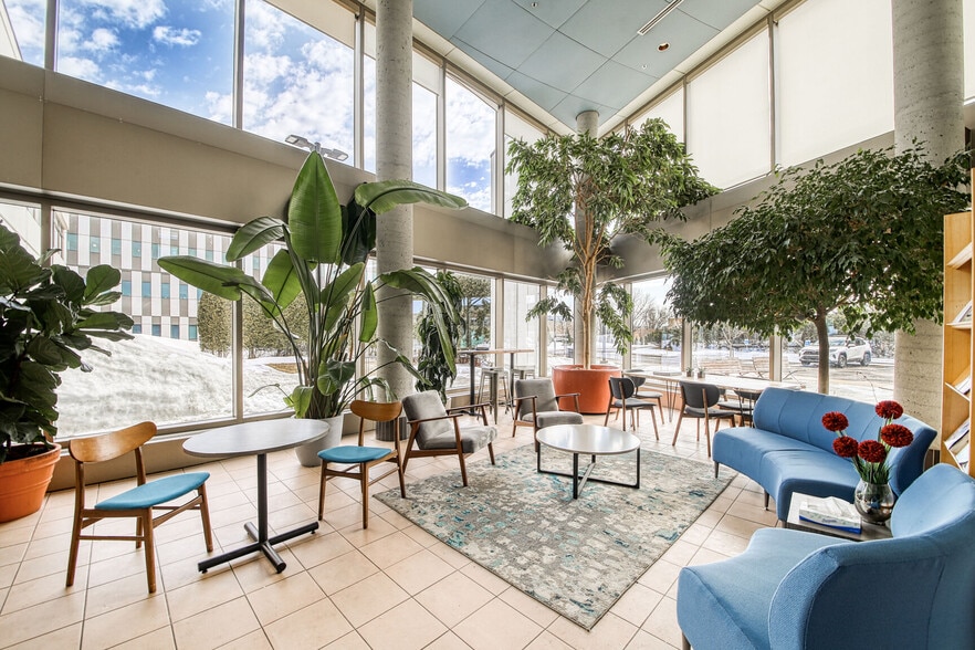 7171 Rue Frederick-Banting, Saint-Laurent, QC for lease - Building Photo - Image 3 of 15