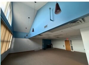 3280-3300 Washtenaw Ave, Ann Arbor, MI for lease Interior Photo- Image 2 of 4