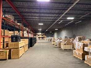 6620 Joy Rd, East Syracuse, NY à louer Photo intérieure- Image 2 de 3