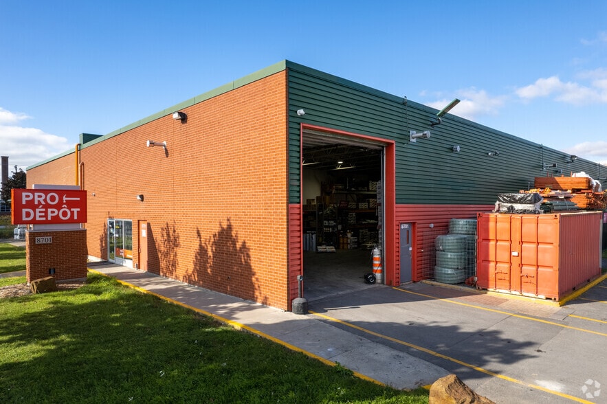 2695 Av Dollard, Montréal, QC for sale - Primary Photo - Image 1 of 30