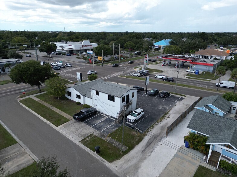 5355 Dr. Martin Luther King, J St N, Saint Petersburg, FL à louer - Photo du bâtiment - Image 3 de 19