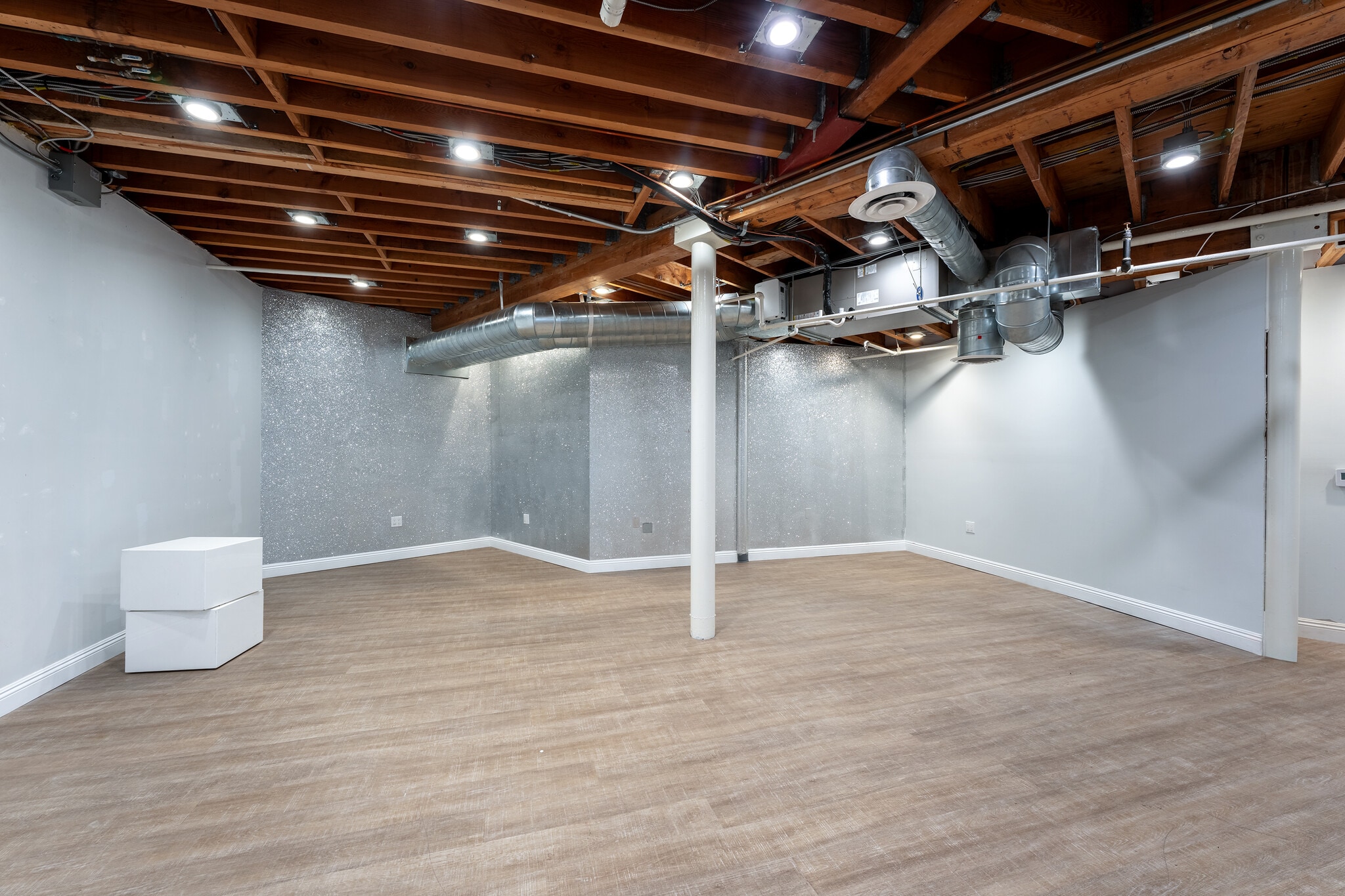 7301 Girard Ave, La Jolla, CA à louer Photo intérieure- Image 1 de 3