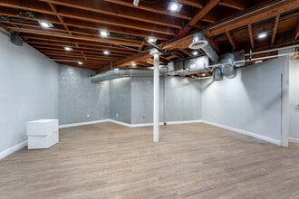 7301 Girard Ave, La Jolla, CA à louer Photo intérieure- Image 1 de 3