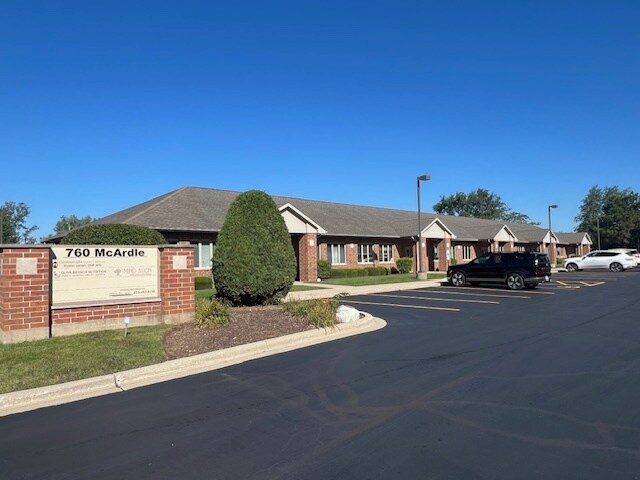 760 McArdle Dr, Crystal Lake, IL for lease Building Photo- Image 1 of 6