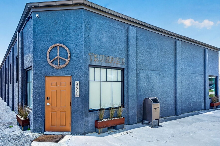 2500 Emerson Ave S, Saint Petersburg, FL for lease - Building Photo - Image 2 of 64