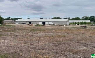 Plus de détails pour 601 E 10th St, Alton, IA - Industriel à vendre