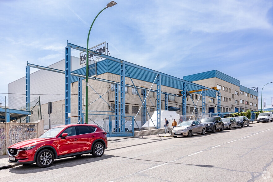 Industrial in Alcobendas, Madrid for lease - Building Photo - Image 2 of 2