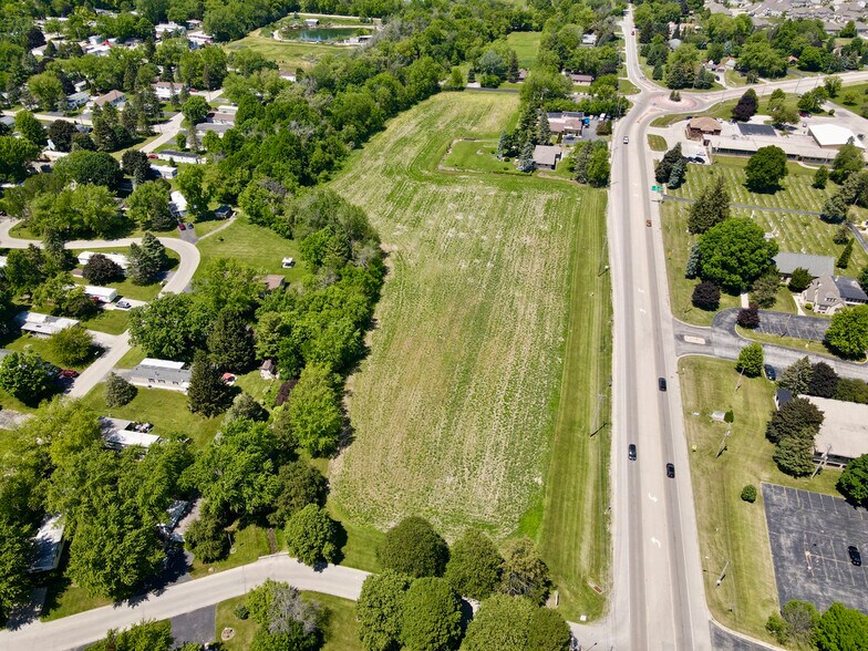 N67W22070 McLaughlin Rd, Lisbon, WI à vendre - Photo du bâtiment - Image 2 de 3