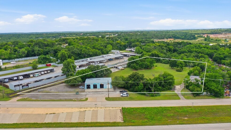 10901 Jacksboro Hwy, Fort Worth, TX for sale - Building Photo - Image 1 of 31
