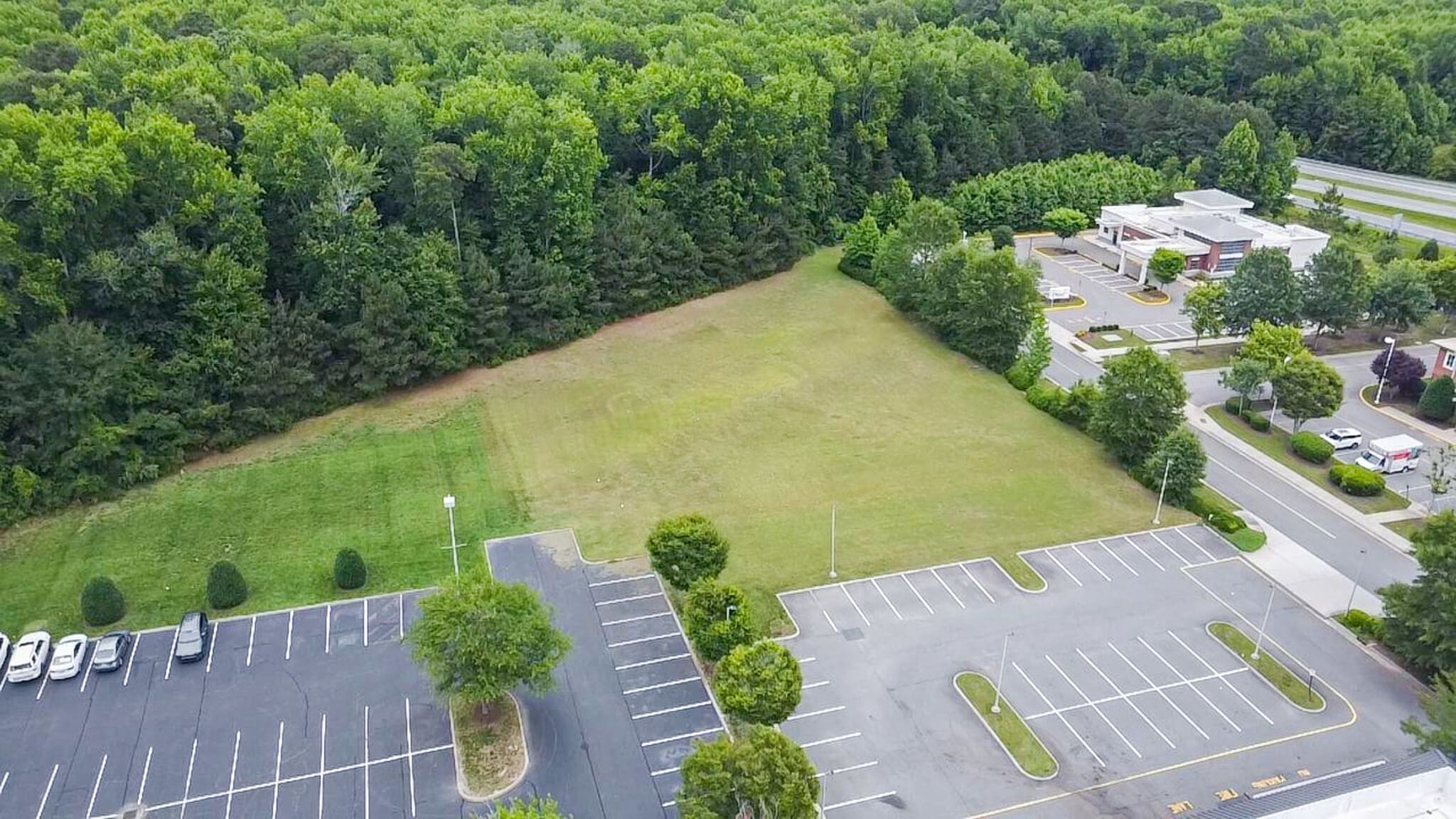 212 Carmichael Way, Chesapeake, VA for sale Primary Photo- Image 1 of 19