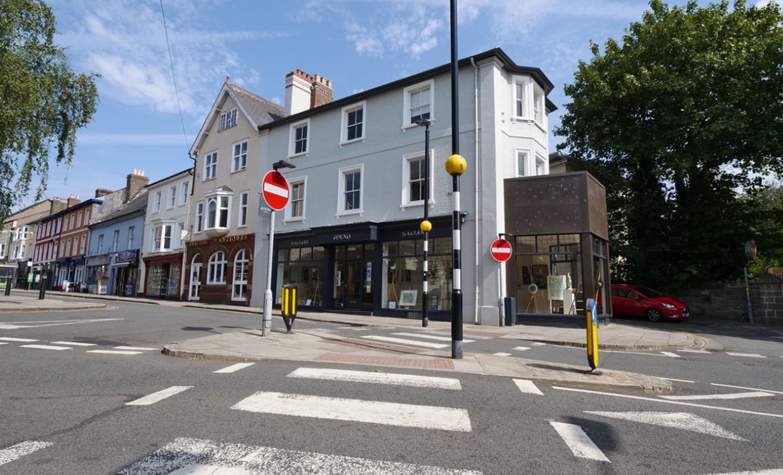 1 The Bulwark, Brecon for lease Primary Photo- Image 1 of 6